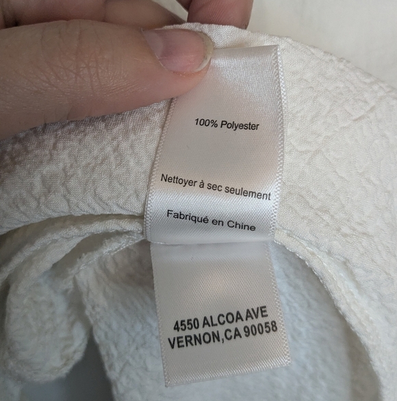 ASTR white crepe puff sleeve square neck bodysuit - size S - Picture 6 of 8